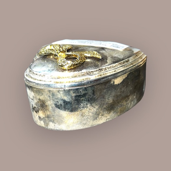 Vintage Silver Plated Heart Trinket Box with Gold Bow - Picture 13 of 13